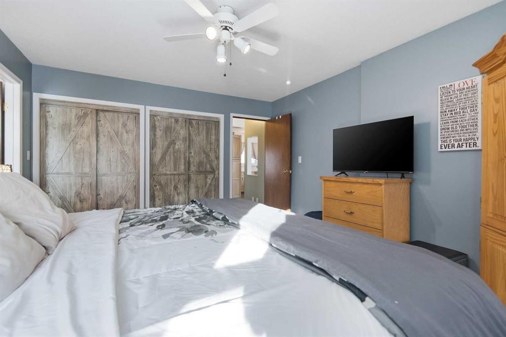 39081 C&E Trail, Red Deer, AB - Indoor Photo Showing Bedroom