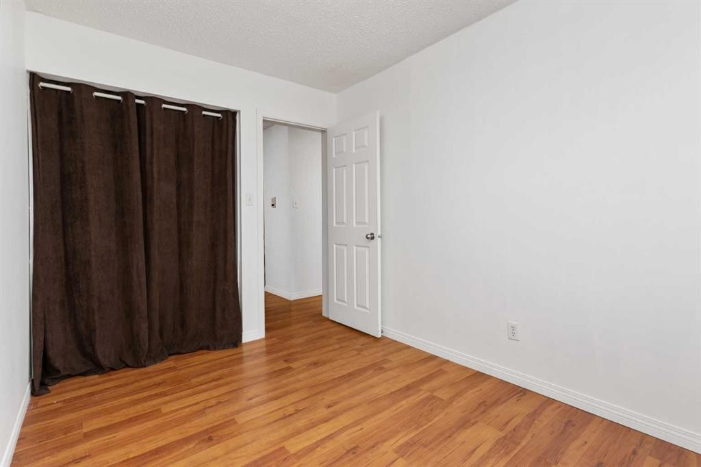 306-114 Mount Pleasant Drive, Camrose, AB - Indoor Photo Showing Other Room