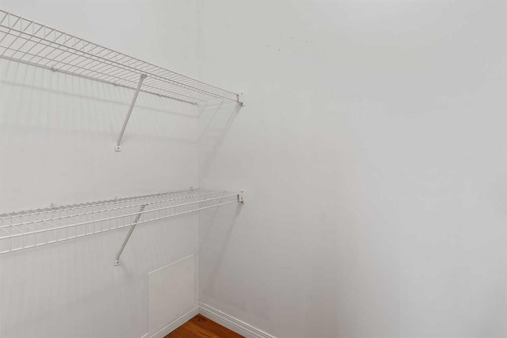 306-114 Mount Pleasant Drive, Camrose, AB - Indoor With Storage