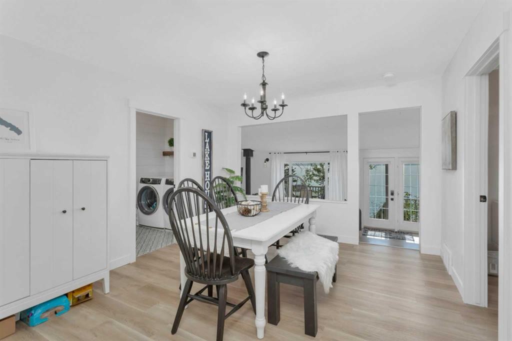 79 Birchcliff Road, Birchcliff, AB - Indoor Photo Showing Dining Room