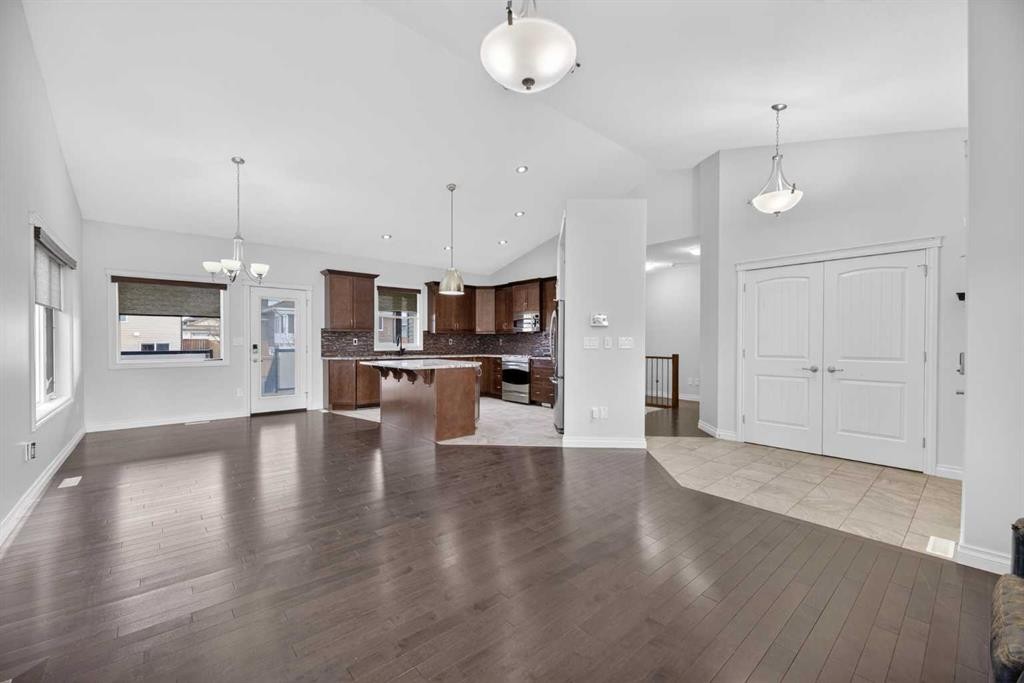 17 Viceroy Crescent, Olds, AB - Indoor