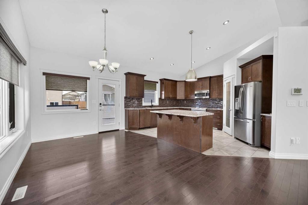 17 Viceroy Crescent, Olds, AB - Indoor Photo Showing Kitchen With Upgraded Kitchen