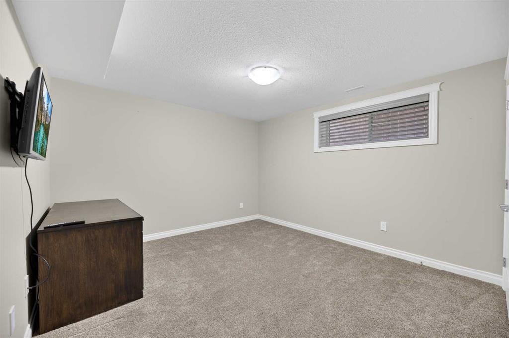 17 Viceroy Crescent, Olds, AB - Indoor Photo Showing Other Room