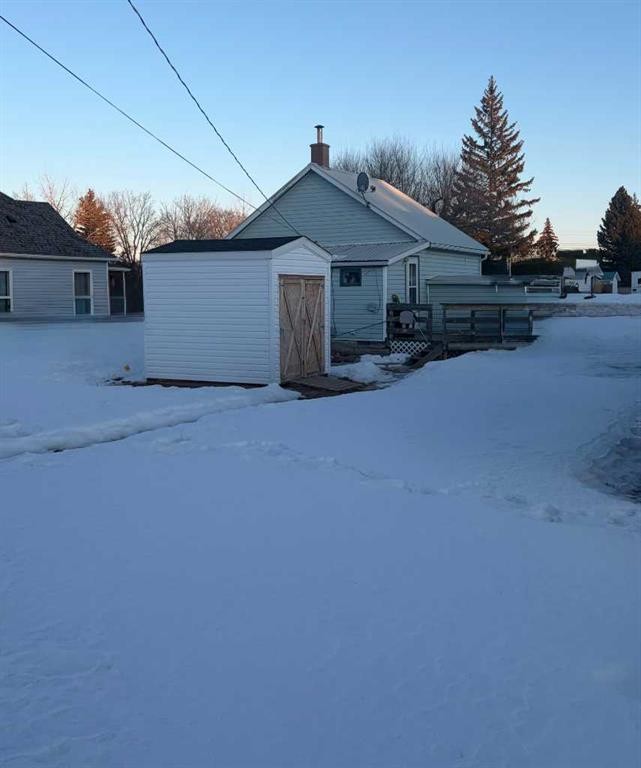 5218 50, Castor, AB - Outdoor