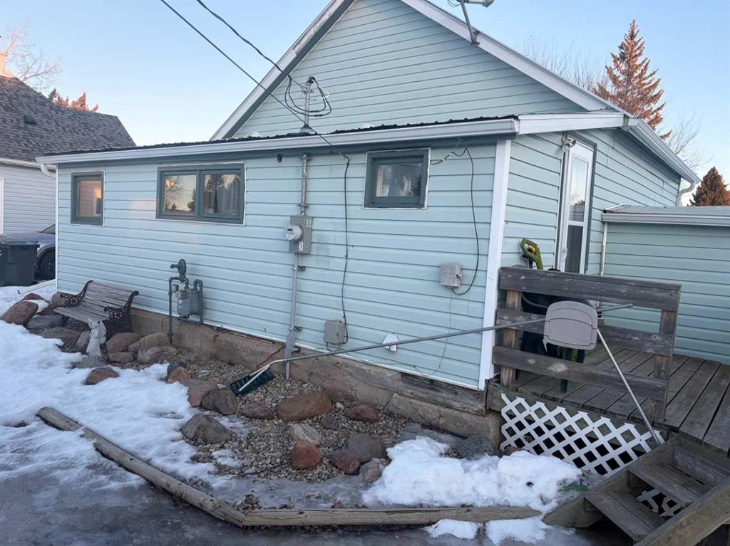 5218 50, Castor, AB - Outdoor