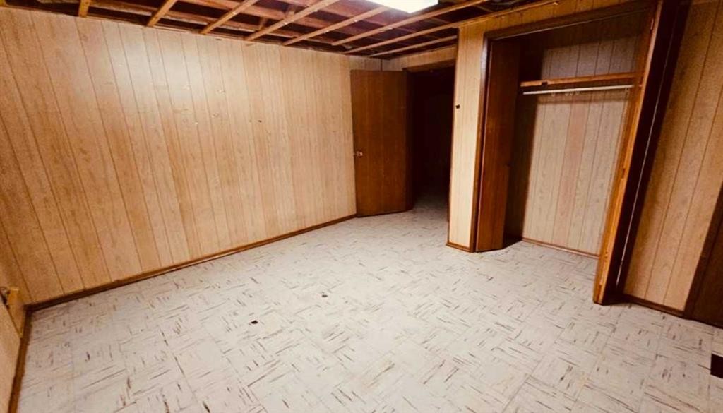 5110 51, Castor, AB - Indoor Photo Showing Basement