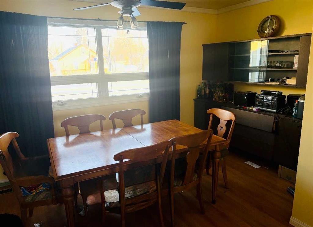 5110 51, Castor, AB - Indoor Photo Showing Dining Room
