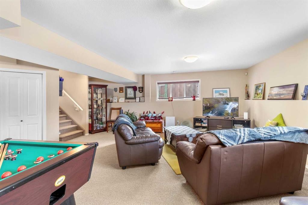 22 Morton Close, Penhold, AB - Indoor Photo Showing Other Room