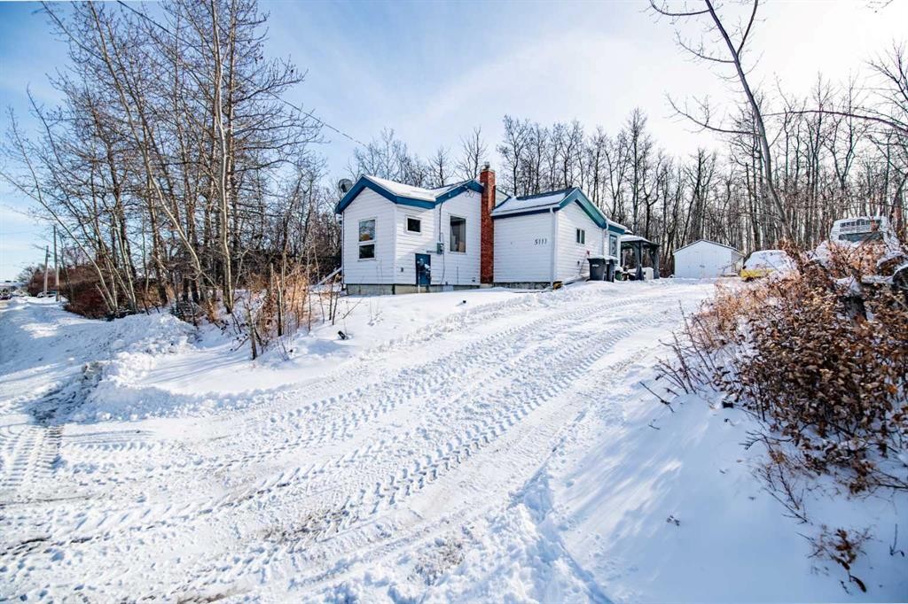 5111 47 Avenue, Sylvan Lake, AB - Outdoor