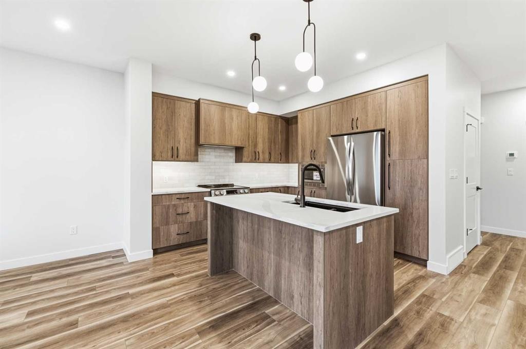 14 Vista Close, Blackfalds, AB - Indoor Photo Showing Kitchen With Upgraded Kitchen