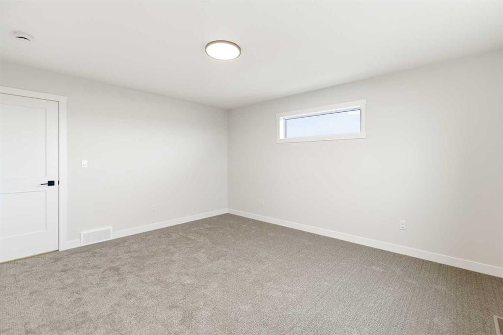 14 Vista Close, Blackfalds, AB - Indoor Photo Showing Other Room