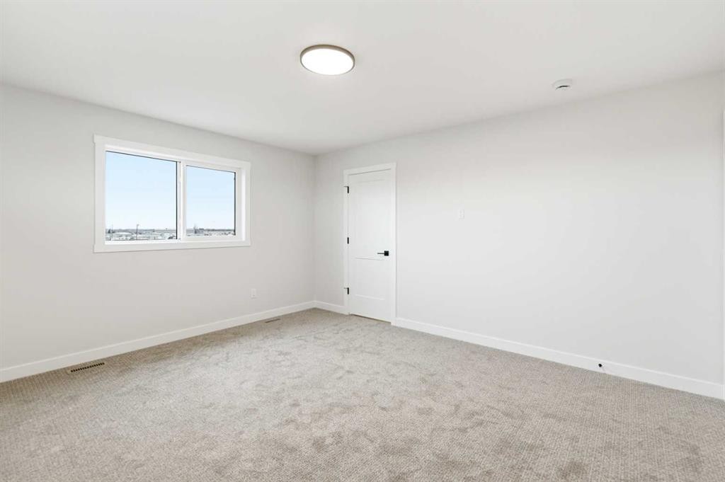 14 Vista Close, Blackfalds, AB - Indoor Photo Showing Other Room