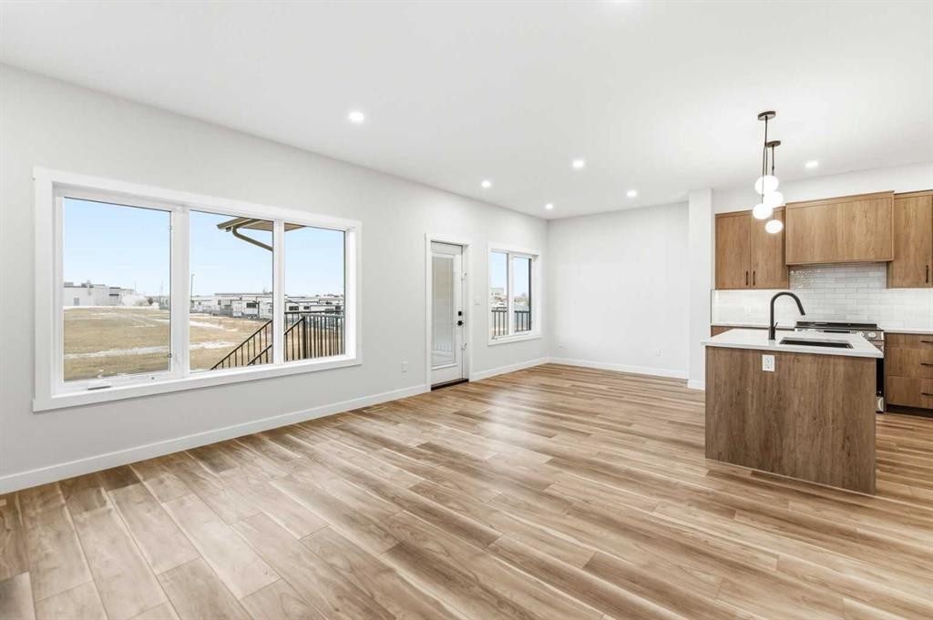 14 Vista Close, Blackfalds, AB - Indoor Photo Showing Kitchen