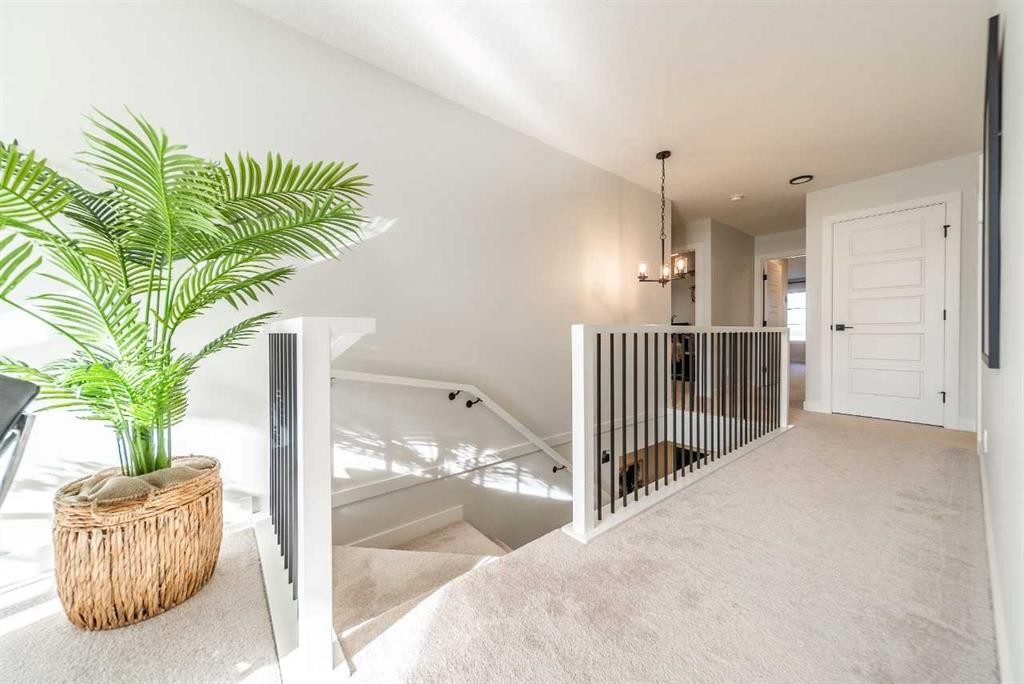 405 Sora Way Se, Calgary, AB - Photo Showing Other Room