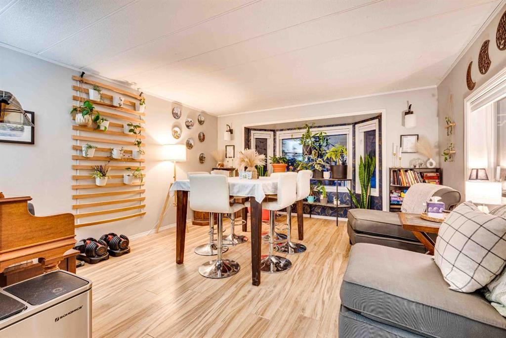 20 Mobile Drive, Three Hills, AB