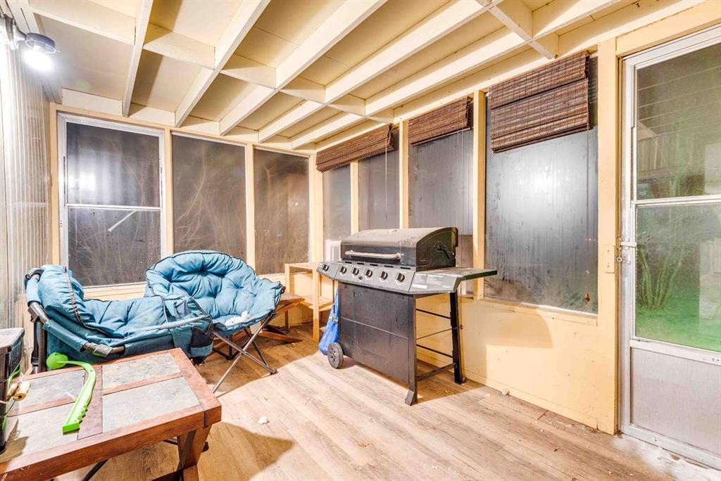 20 Mobile Drive, Three Hills, AB