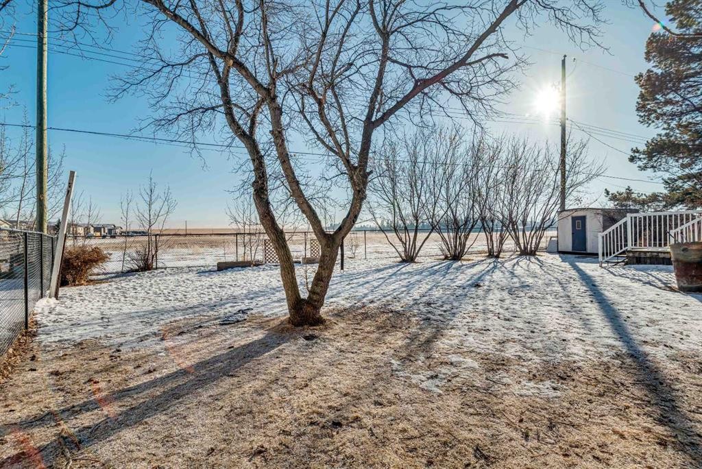 20 Mobile Drive, Three Hills, AB