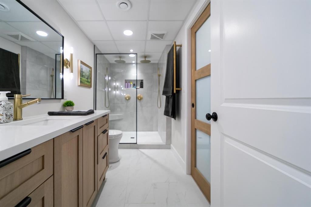 3630 Erickson Drive, Camrose, AB - Indoor Photo Showing Other Room