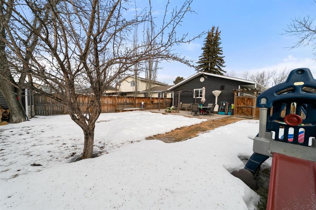 3630 Erickson Drive, Camrose, AB - Outdoor