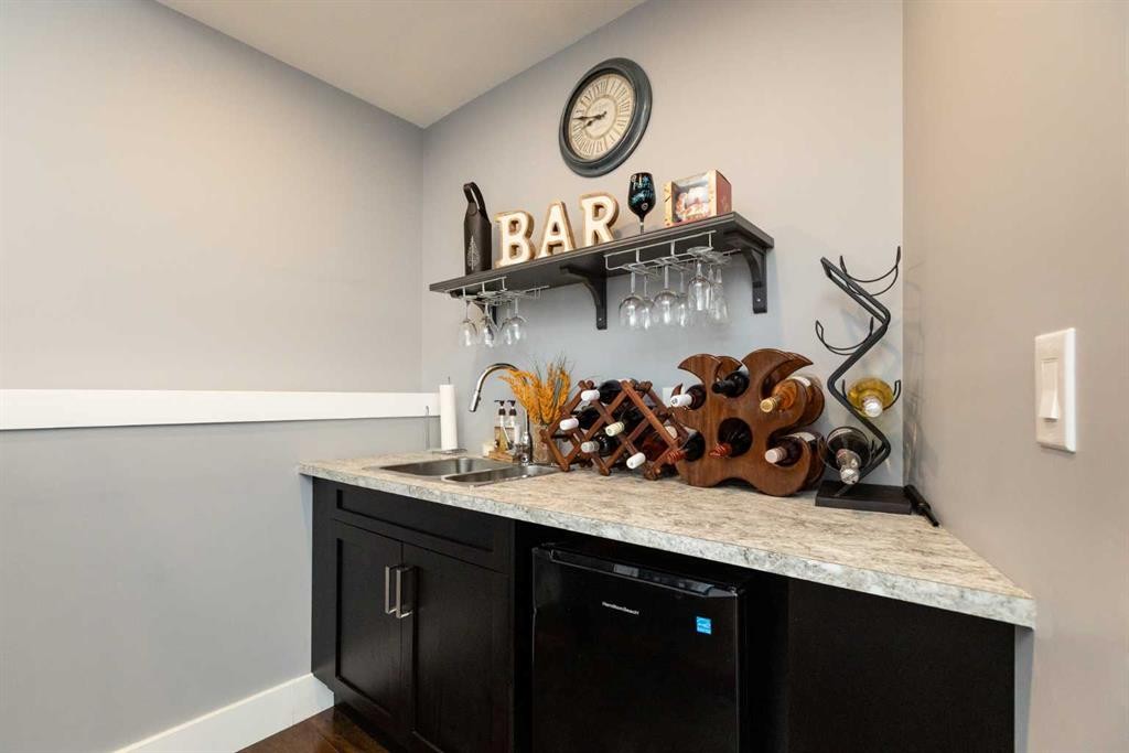 5824 Maple Crescent, Innisfail, AB - Indoor