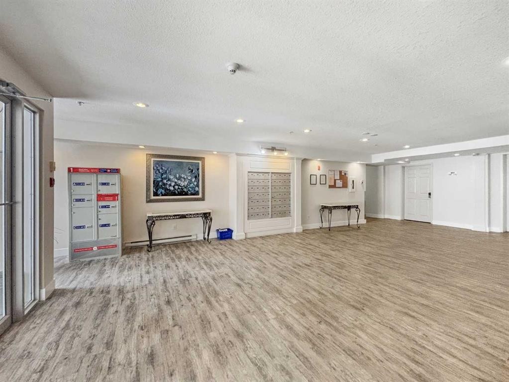 210-60 Jacobs Close, Red Deer, AB - Indoor