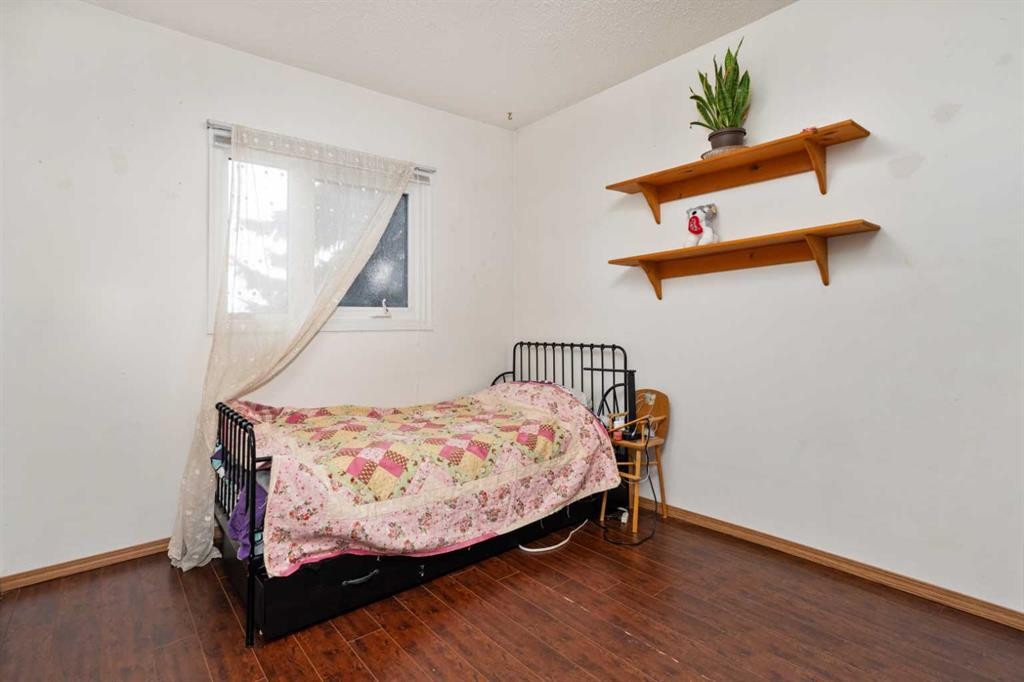 19252 462 Township, Rural Camrose County, AB - Indoor Photo Showing Bedroom