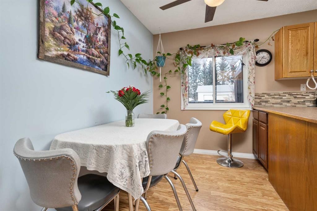19252 462 Township, Rural Camrose County, AB - Indoor Photo Showing Dining Room