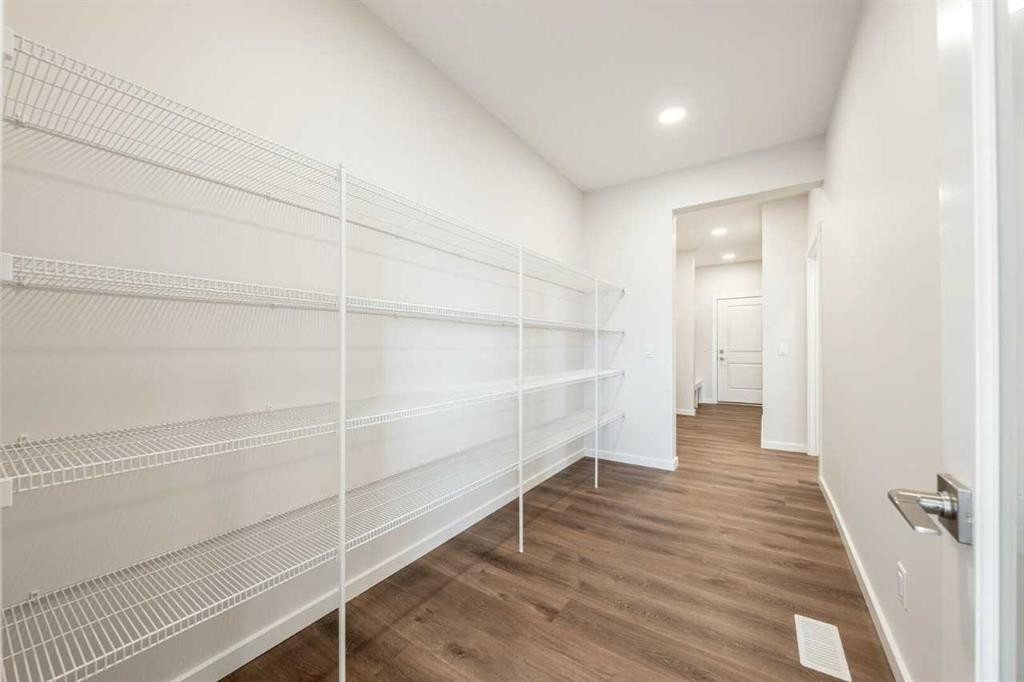 24 Heritage Link, Cochrane, AB - Indoor With Storage