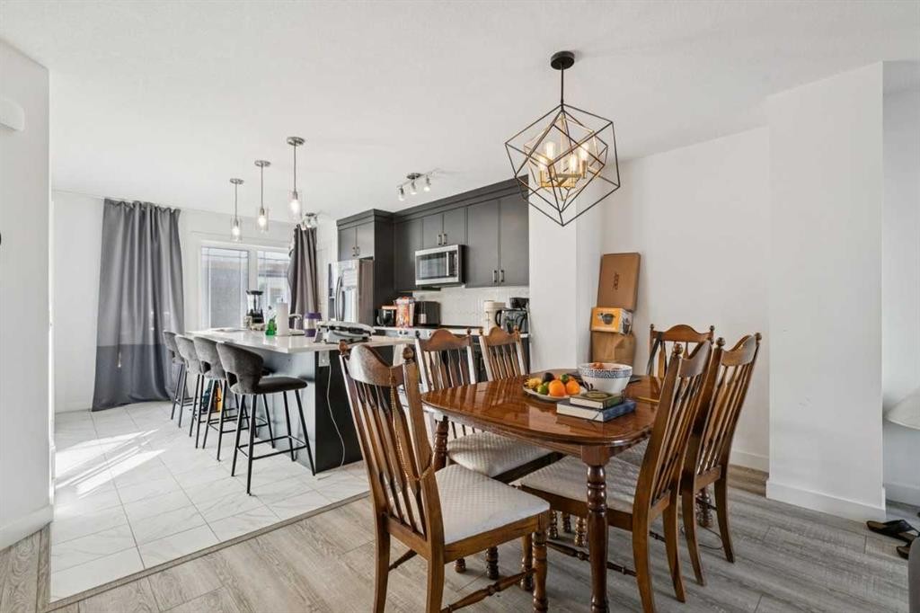 277 Auburn Meadows Drive Se, Calgary, AB - Indoor Photo Showing Dining Room
