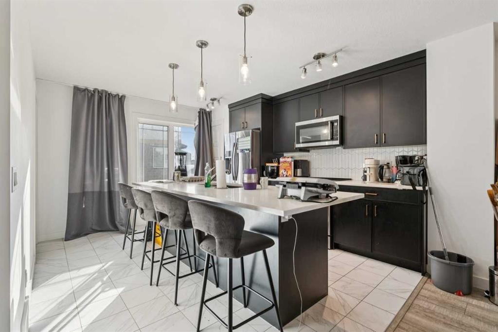 277 Auburn Meadows Drive Se, Calgary, AB - Indoor Photo Showing Kitchen With Stainless Steel Kitchen With Upgraded Kitchen