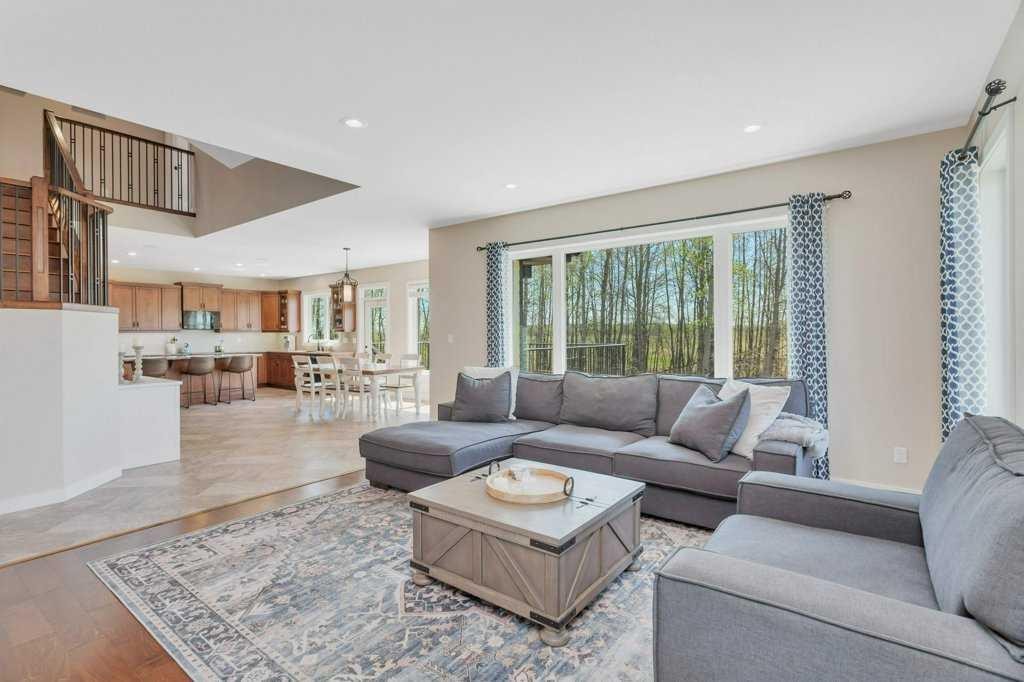 385069 Range Road 5-0, Rural Clearwater County, AB - Indoor Photo Showing Living Room