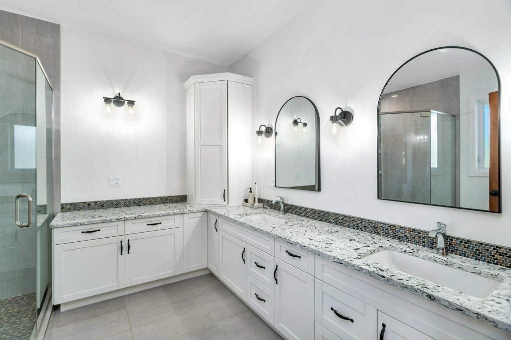 385069 Range Road 5-0, Rural Clearwater County, AB - Indoor Photo Showing Bathroom