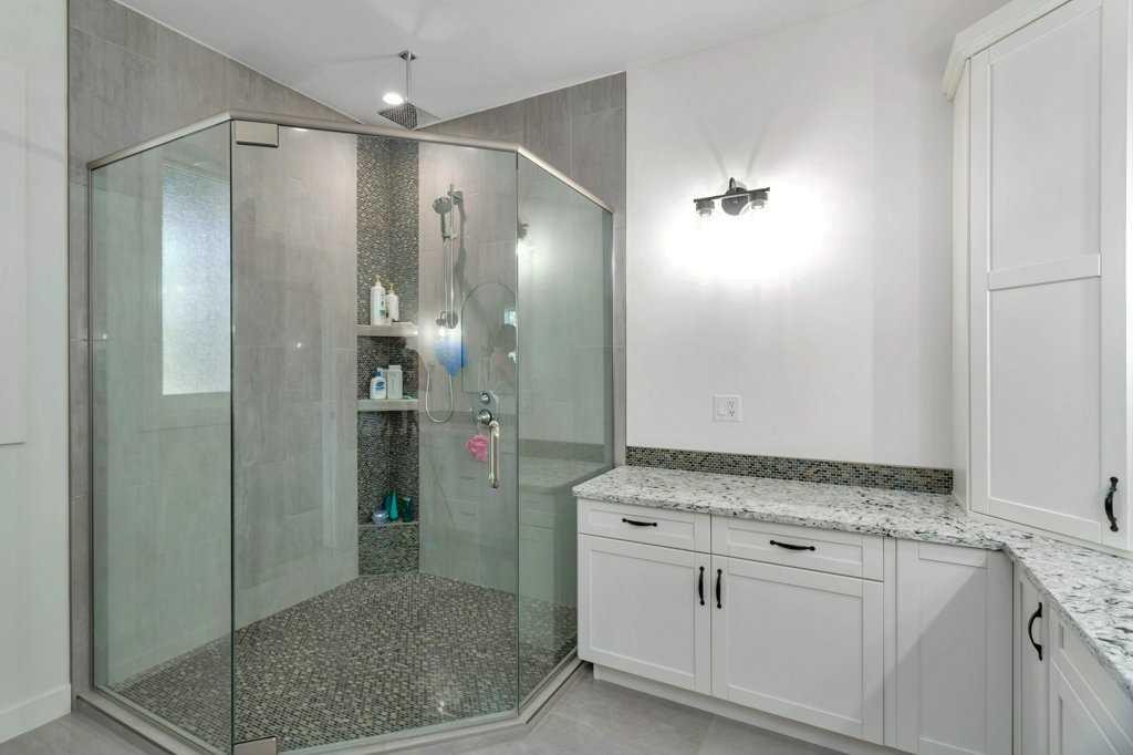 385069 Range Road 5-0, Rural Clearwater County, AB - Indoor Photo Showing Bathroom