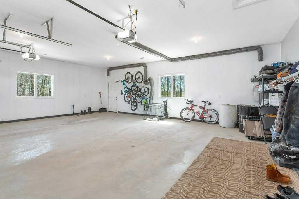 385069 Range Road 5-0, Rural Clearwater County, AB - Indoor Photo Showing Garage