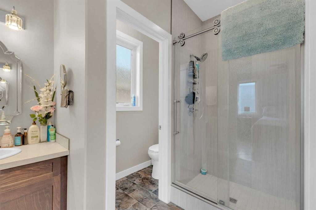 3901 49 Ave, Ponoka, AB - Indoor Photo Showing Bathroom