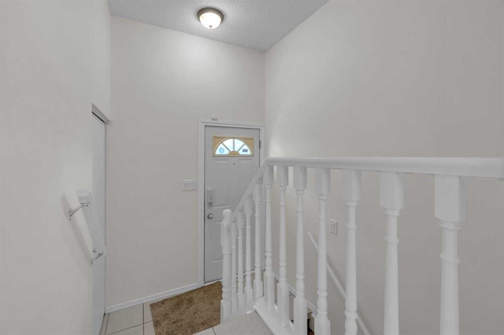 6157 Hamilton Drive, Red Deer, AB - Indoor