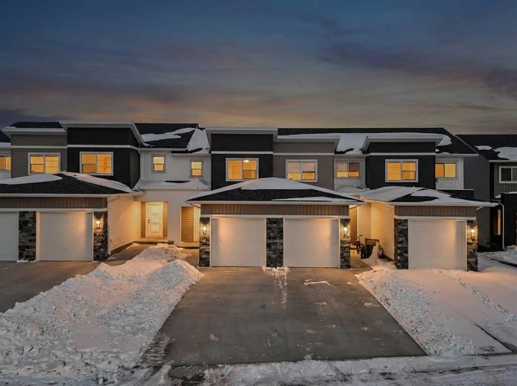 41 Violet Point, Sylvan Lake, AB - Outdoor With Facade