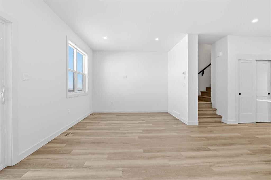 41 Violet Point, Sylvan Lake, AB - Indoor Photo Showing Other Room