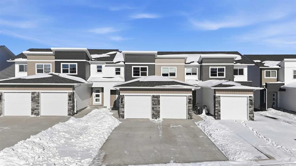 41 Violet Point, Sylvan Lake, AB - Outdoor With Facade