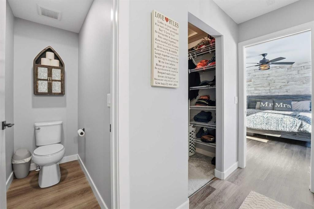 20 Cole Way, Sylvan Lake, AB - Indoor Photo Showing Bathroom