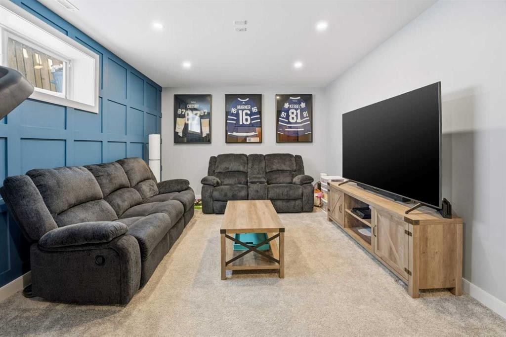 20 Cole Way, Sylvan Lake, AB - Indoor Photo Showing Living Room