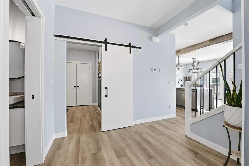 20 Cole Way, Sylvan Lake, AB - Indoor Photo Showing Other Room