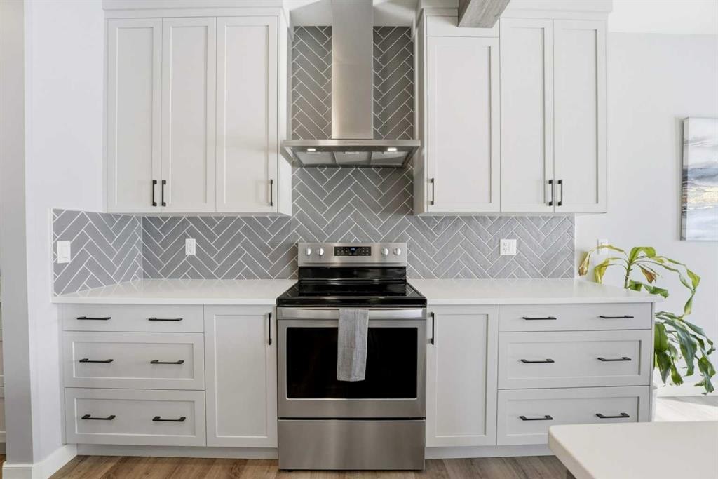 20 Cole Way, Sylvan Lake, AB - Indoor Photo Showing Kitchen