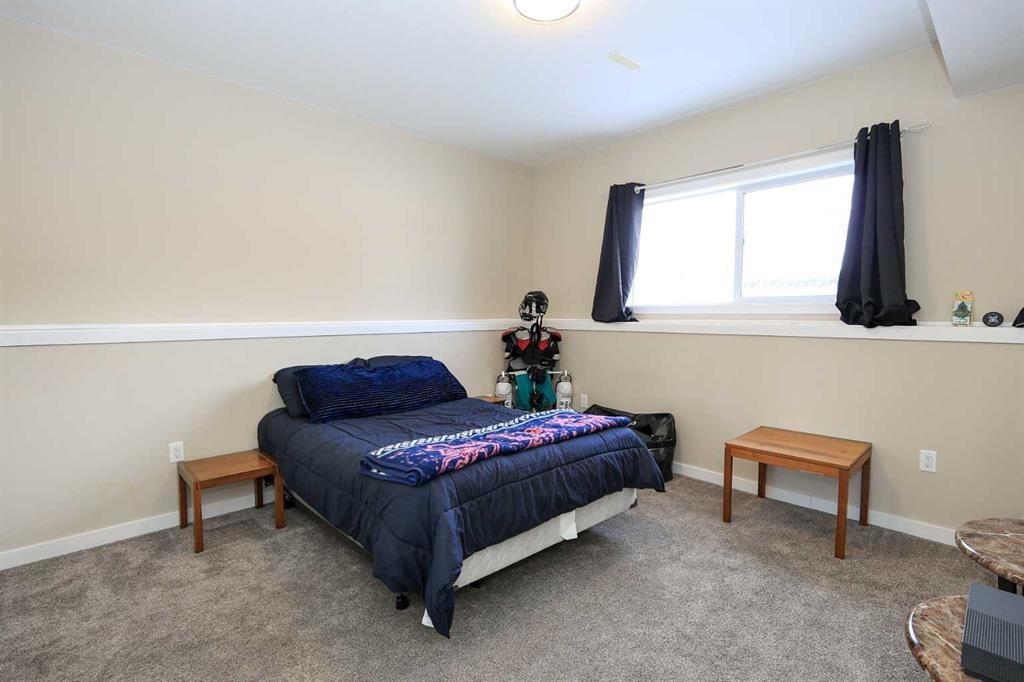 267 Lancaster Drive, Red Deer, AB - Indoor Photo Showing Bedroom