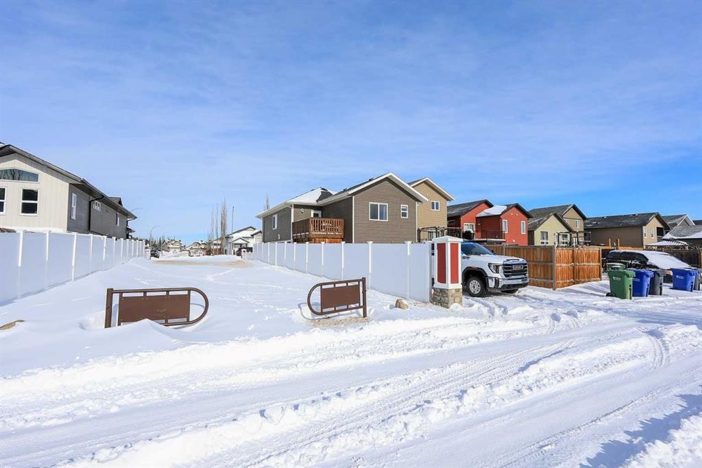 267 Lancaster Drive, Red Deer, AB - Outdoor