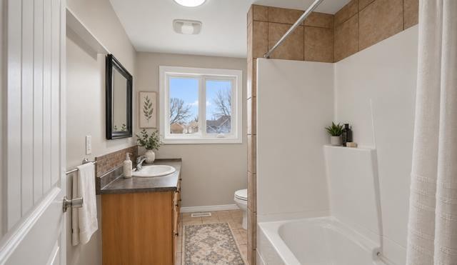 4108 53 Avenue, Innisfail, AB - Indoor Photo Showing Bathroom