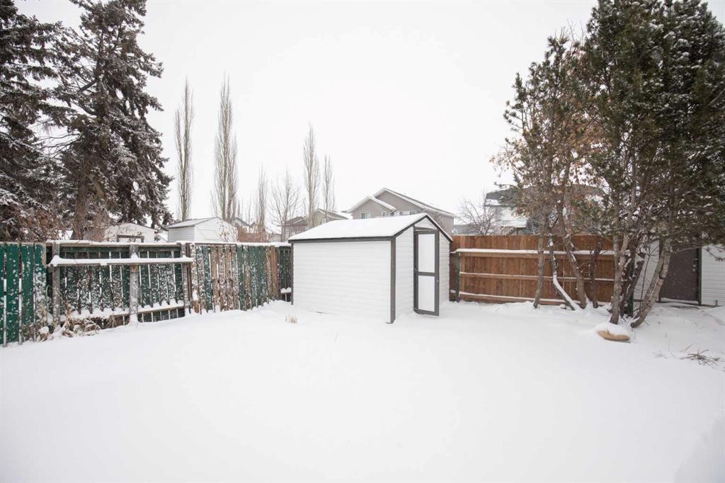 4108 53 Avenue, Innisfail, AB - Outdoor