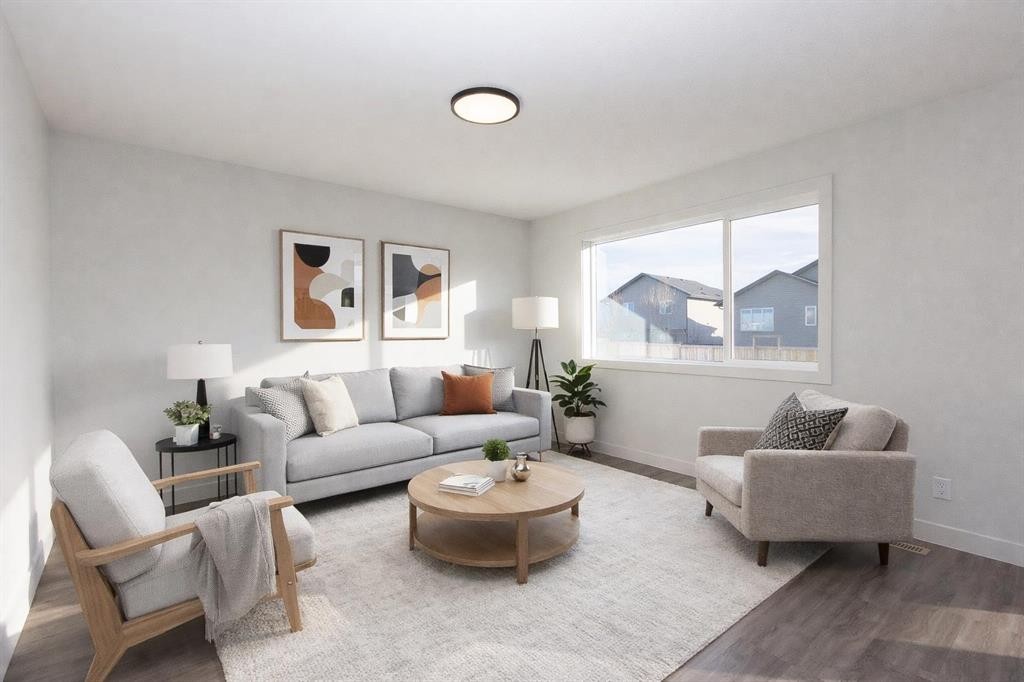 17 Trinity Street, Lacombe, AB - Indoor Photo Showing Living Room