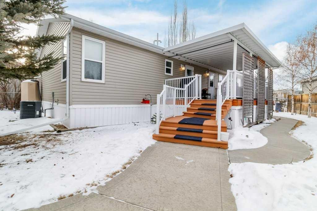 51 Phelan Close, Red Deer, AB - Outdoor