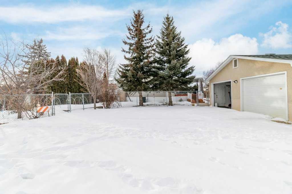 51 Phelan Close, Red Deer, AB - Outdoor